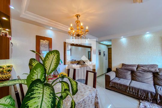 Sala de apartamento à venda com 2 quartos, 60m² em Vila Bertioga, São Paulo