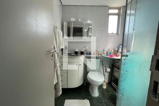Banheiro Social de apartamento à venda com 3 quartos, 70m² em Jardim Jussara, São Paulo