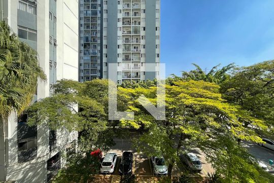 Vista de apartamento à venda com 3 quartos, 70m² em Jardim Jussara, São Paulo