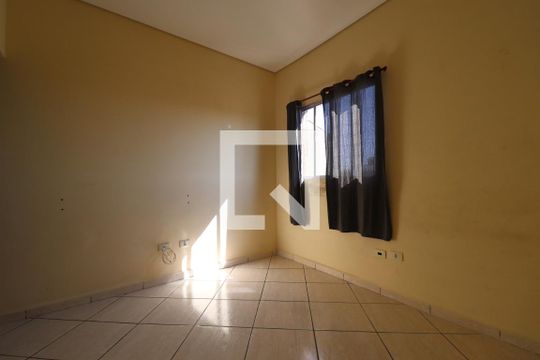 Quarto 2 suíte de casa para alugar com 2 quartos, 70m² em Jardim Magali, Santo André