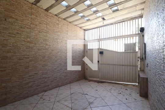 Garagem de casa para alugar com 2 quartos, 70m² em Jardim Magali, Santo André