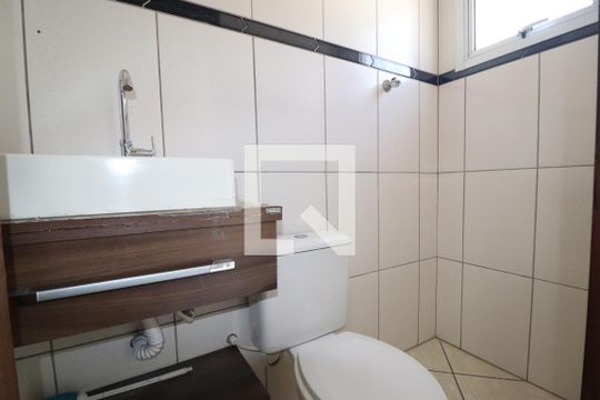 Banheiro Quarto 1 suíte de casa para alugar com 2 quartos, 70m² em Jardim Magali, Santo André