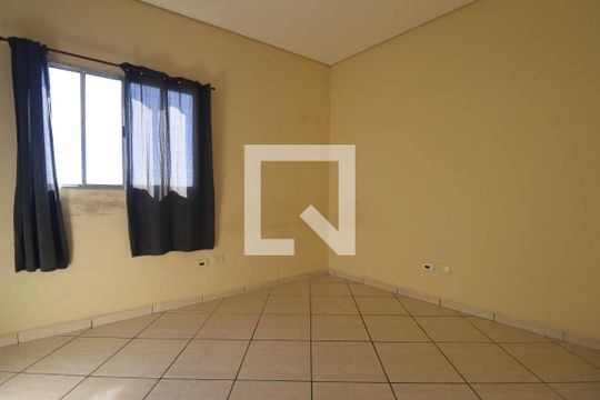 Quarto 2 suíte de casa para alugar com 2 quartos, 70m² em Jardim Magali, Santo André