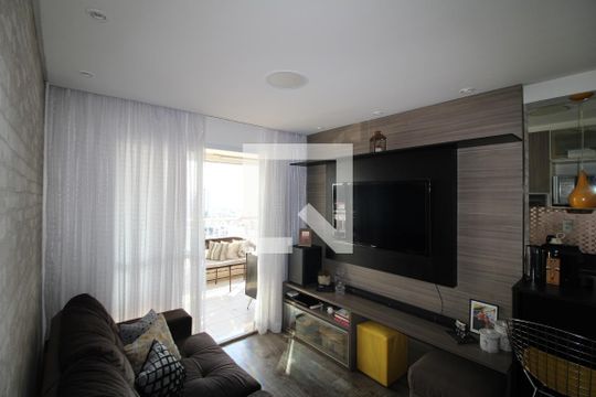 Sala de apartamento para alugar com 3 quartos, 80m² em Vila Ester (zona Norte), São Paulo