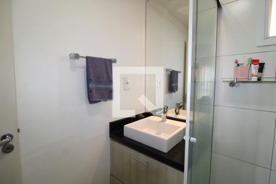 Banheiro Social de apartamento para alugar com 3 quartos, 80m² em Vila Ester (zona Norte), São Paulo