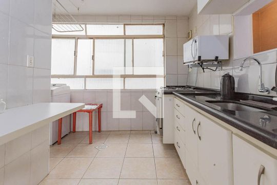 Cozinha de apartamento para alugar com 2 quartos, 65m² em Cambuci, São Paulo