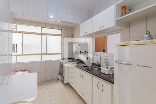 Cozinha de apartamento para alugar com 2 quartos, 65m² em Cambuci, São Paulo