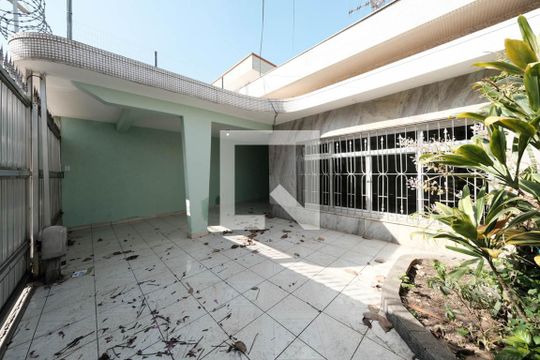 Garagem de casa à venda com 2 quartos, 250m² em Vila Buenos Aires, São Paulo