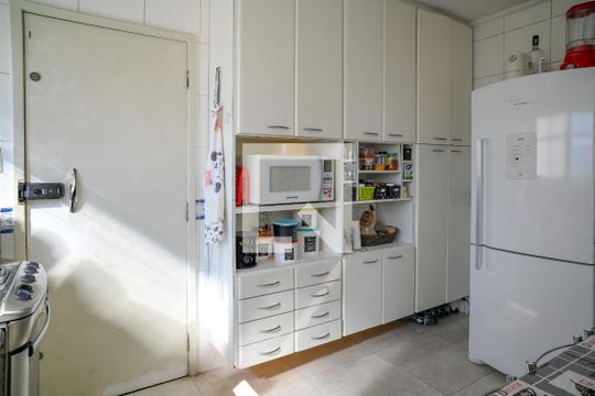 Cozinha de apartamento à venda com 3 quartos, 105m² em Aclimação, São Paulo