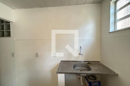 Cozinha e Área de Serviço de casa para alugar com 1 quarto, 45m² em Cascadura, Rio de Janeiro