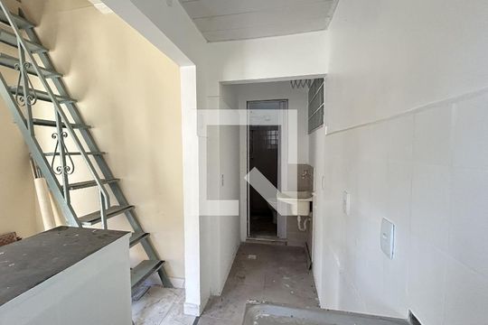 Cozinha e Área de Serviço de casa para alugar com 1 quarto, 45m² em Cascadura, Rio de Janeiro