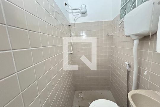 Banheiro Social de casa para alugar com 1 quarto, 45m² em Cascadura, Rio de Janeiro