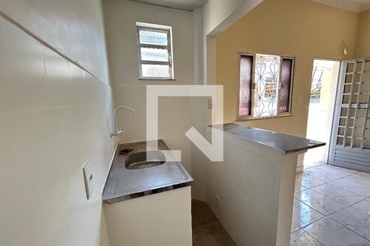 Cozinha e Área de Serviço de casa para alugar com 1 quarto, 45m² em Cascadura, Rio de Janeiro