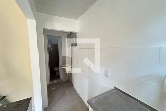 Cozinha e Área de Serviço de casa para alugar com 1 quarto, 45m² em Cascadura, Rio de Janeiro