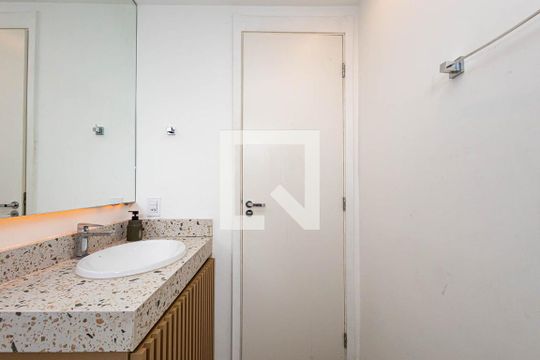 Banheiro de apartamento à venda com 2 quartos, 37m² em Bela Vista, São Paulo