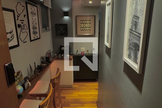 Escritório de apartamento à venda com 2 quartos, 70m² em Vila Olímpia, São Paulo
