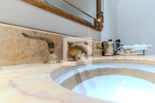 Lavabo da Sala de Jantar de apartamento à venda com 4 quartos, 420m² em Higienópolis, São Paulo