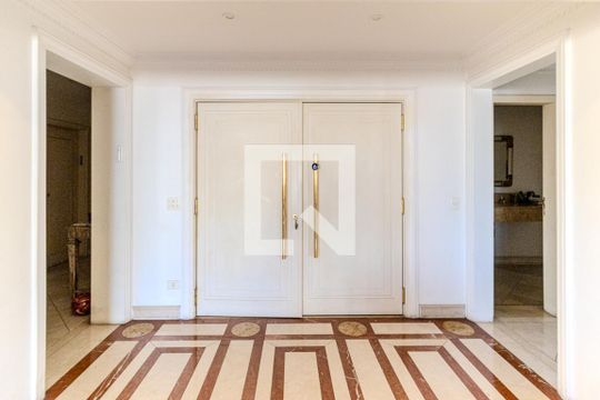 Hall de Entrada de apartamento à venda com 4 quartos, 420m² em Higienópolis, São Paulo