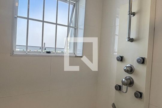 Banheiro da Suíte 2 de casa à venda com 4 quartos, 160m² em Jardim, Santo André