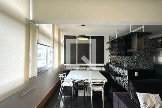 Sala de apartamento à venda com 3 quartos, 129m² em Copacabana, Rio de Janeiro