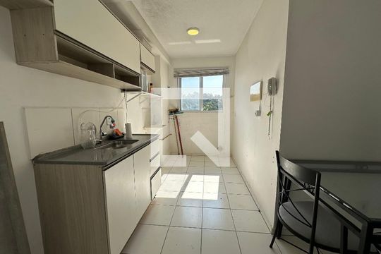 Cozinha de apartamento para alugar com 3 quartos, 65m² em Parque Viana, Barueri