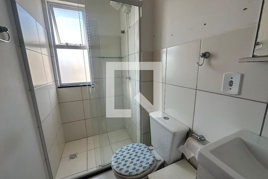 Banheiro de apartamento para alugar com 3 quartos, 65m² em Parque Viana, Barueri