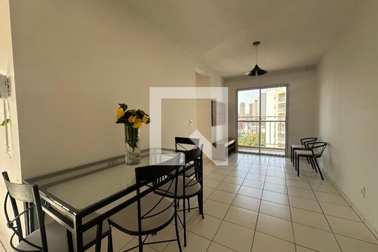Sala de apartamento para alugar com 3 quartos, 65m² em Parque Viana, Barueri