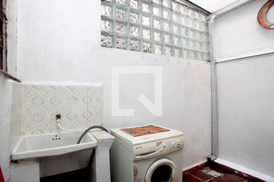Cozinha + Área de Serviço de kitnet/studio para alugar com 1 quarto, 37m² em Petrópolis, Porto Alegre