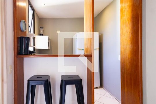 Cozinha  de apartamento à venda com 1 quarto, 60m² em Copacabana, Rio de Janeiro