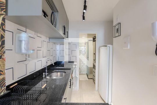 Cozinha de kitnet/studio para alugar com 1 quarto, 30m² em Jardim Paulista, São Paulo