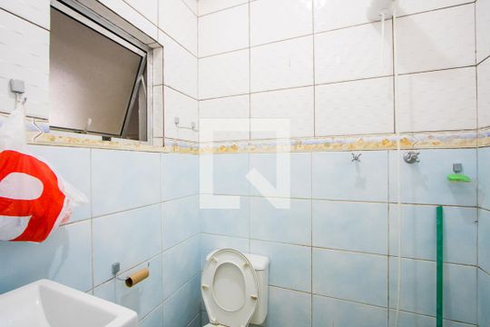 Edícula  de casa à venda com 3 quartos, 209m² em Vila Mazzei, Santo André