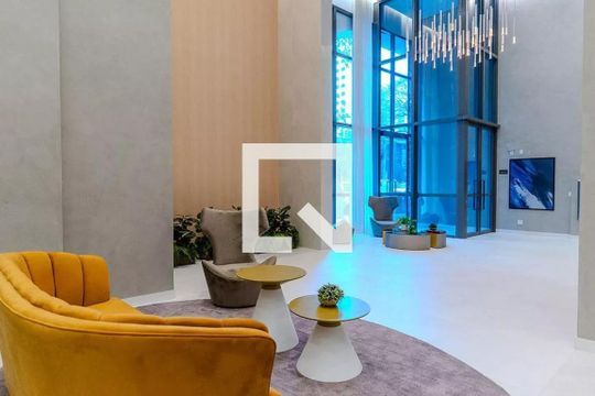Hall de entrada de apartamento à venda com 2 quartos, 78m² em Pompeia, São Paulo