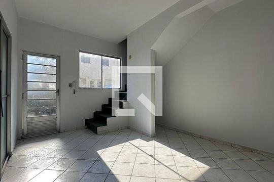 Sala de casa à venda com 2 quartos, 69m² em Fonte Grande, Contagem
