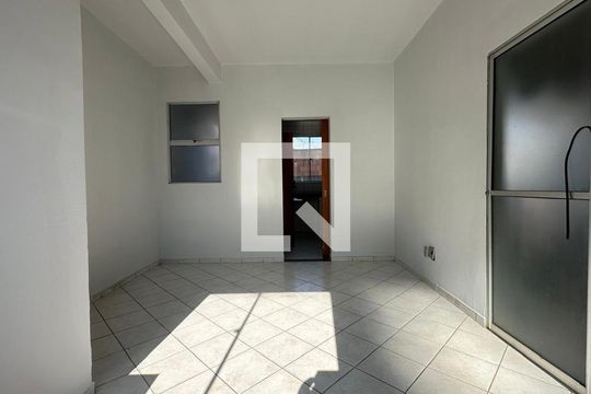 Sala de casa à venda com 2 quartos, 69m² em Fonte Grande, Contagem