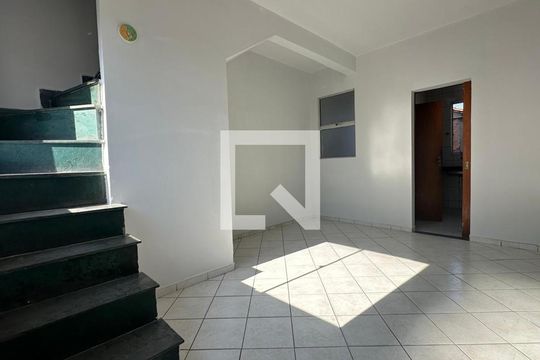 Sala de casa à venda com 2 quartos, 69m² em Fonte Grande, Contagem