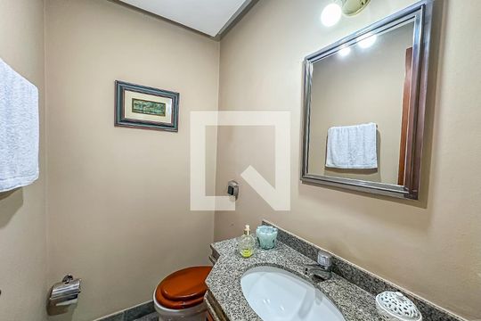 Lavabo de apartamento à venda com 3 quartos, 139m² em Humaitá, Rio de Janeiro