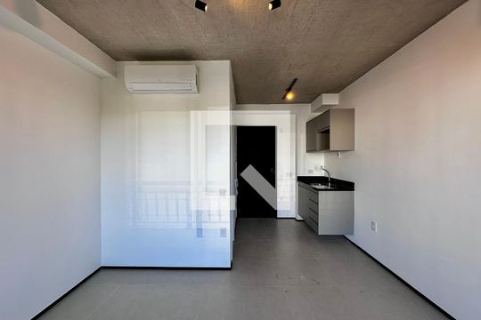 Kitnet/Studio para alugar com 0 quarto, 23m² em Jardim das Acacias, São Paulo