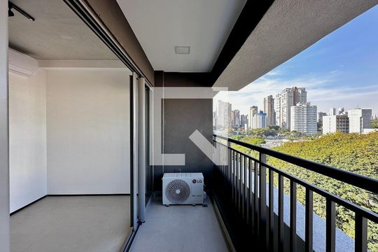 Sacada de kitnet/studio para alugar com 0 quarto, 23m² em Santo Amaro, São Paulo