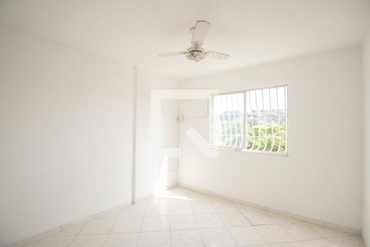 Quarto 2 de apartamento para alugar com 2 quartos, 70m² em Mutondo, São Gonçalo