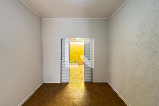 Quarto de casa à venda com 1 quarto, 91m² em Vila Santa Teresa, Santo André