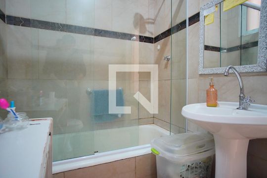 Banheiro da Suíte de apartamento à venda com 1 quarto, 62m² em Petrópolis, Porto Alegre
