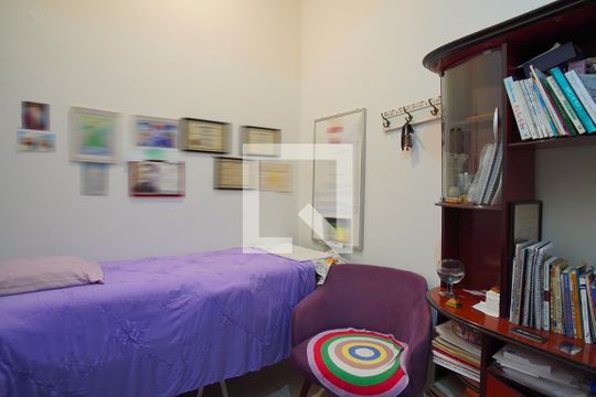 Quarto  de apartamento à venda com 1 quarto, 62m² em Petrópolis, Porto Alegre