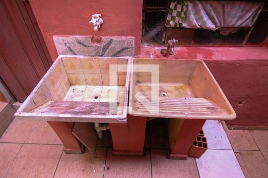 Área de Serviço de casa para alugar com 1 quarto, 50m² em Jardim Dona Sinha, São Paulo