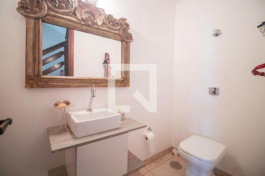 Lavabo de casa à venda com 3 quartos, 400m² em Santa Tereza, Porto Alegre