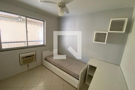Quarto  de apartamento à venda com 3 quartos, 154m² em Anil, Rio de Janeiro