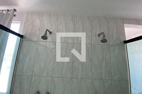 Banheiro da Suíte 2 de apartamento à venda com 3 quartos, 154m² em Anil, Rio de Janeiro