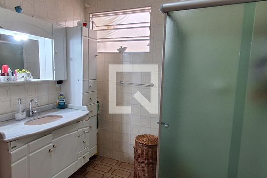 Banheiro de casa à venda com 3 quartos, 450m² em Barcelona, São Caetano do Sul