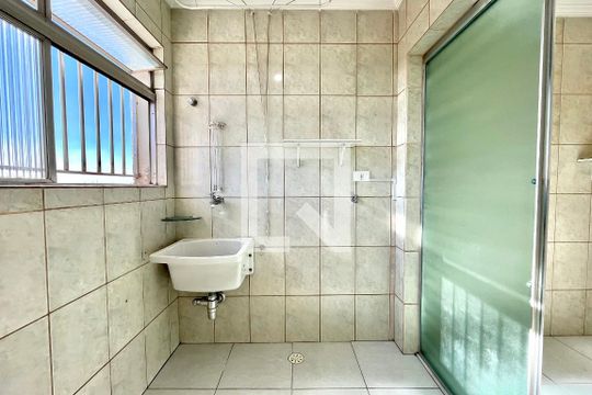 Área de Serviço de apartamento para alugar com 3 quartos, 66m² em Jardim Oriental, São Paulo