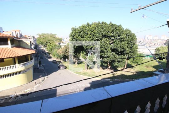 Varanda de casa para alugar com 1 quarto, 55m² em Bandeiras, Osasco
