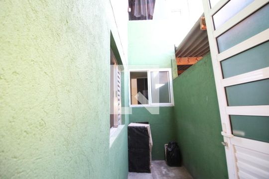 Cozinha de casa para alugar com 1 quarto, 55m² em Bandeiras, Osasco
